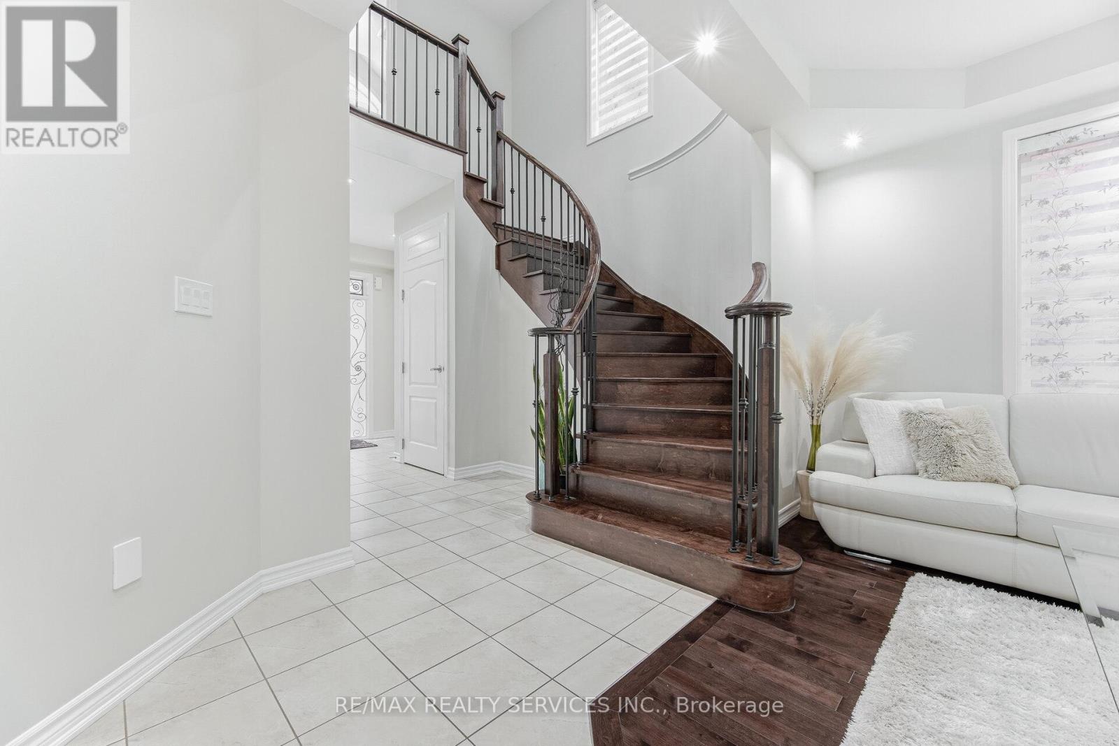 28 Enford Crescent, Brampton, Ontario  L7A 4C7 - Photo 21 - W12864316