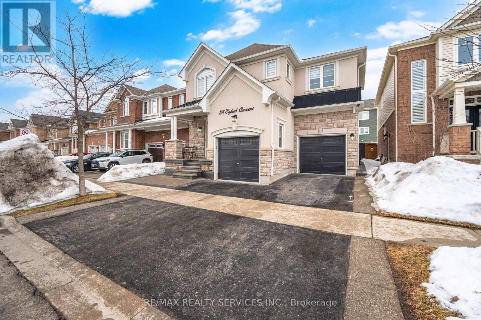 28 Enford Crescent, Brampton, Ontario  L7A 4C7 - Photo 3 - W12864316