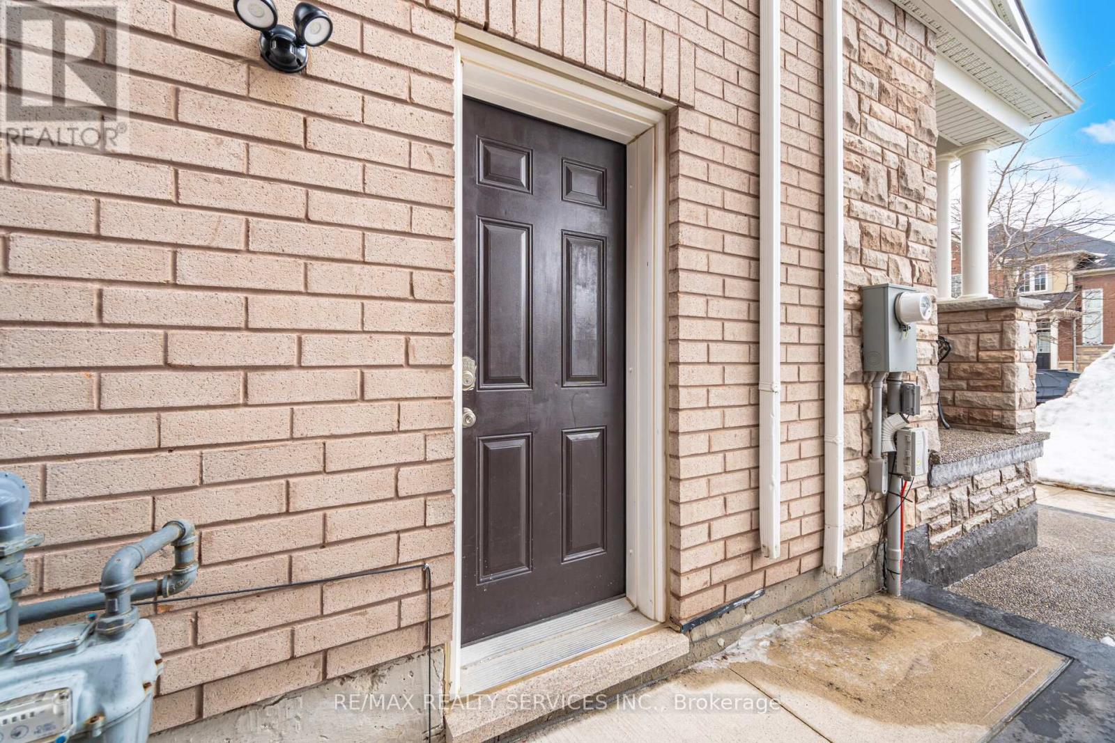 28 Enford Crescent, Brampton, Ontario  L7A 4C7 - Photo 34 - W12864316