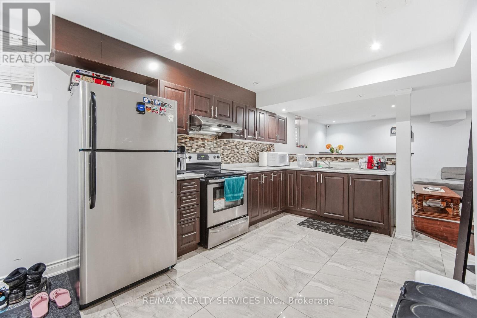 28 Enford Crescent, Brampton, Ontario  L7A 4C7 - Photo 37 - W12864316