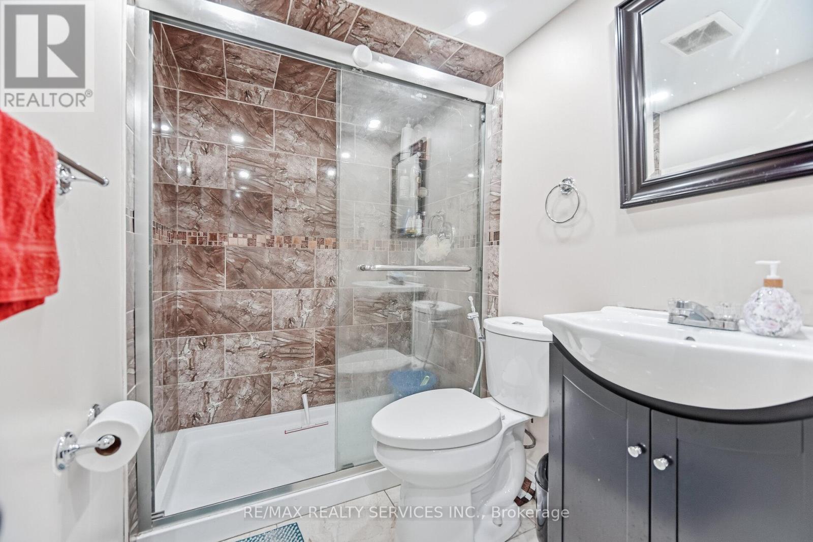 28 Enford Crescent, Brampton, Ontario  L7A 4C7 - Photo 44 - W12864316