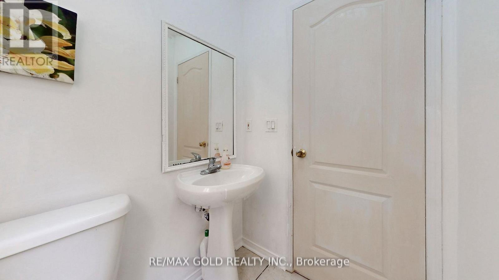 5 Sir David Place, Brampton, Ontario  L7A 2E4 - Photo 24 - W12864322