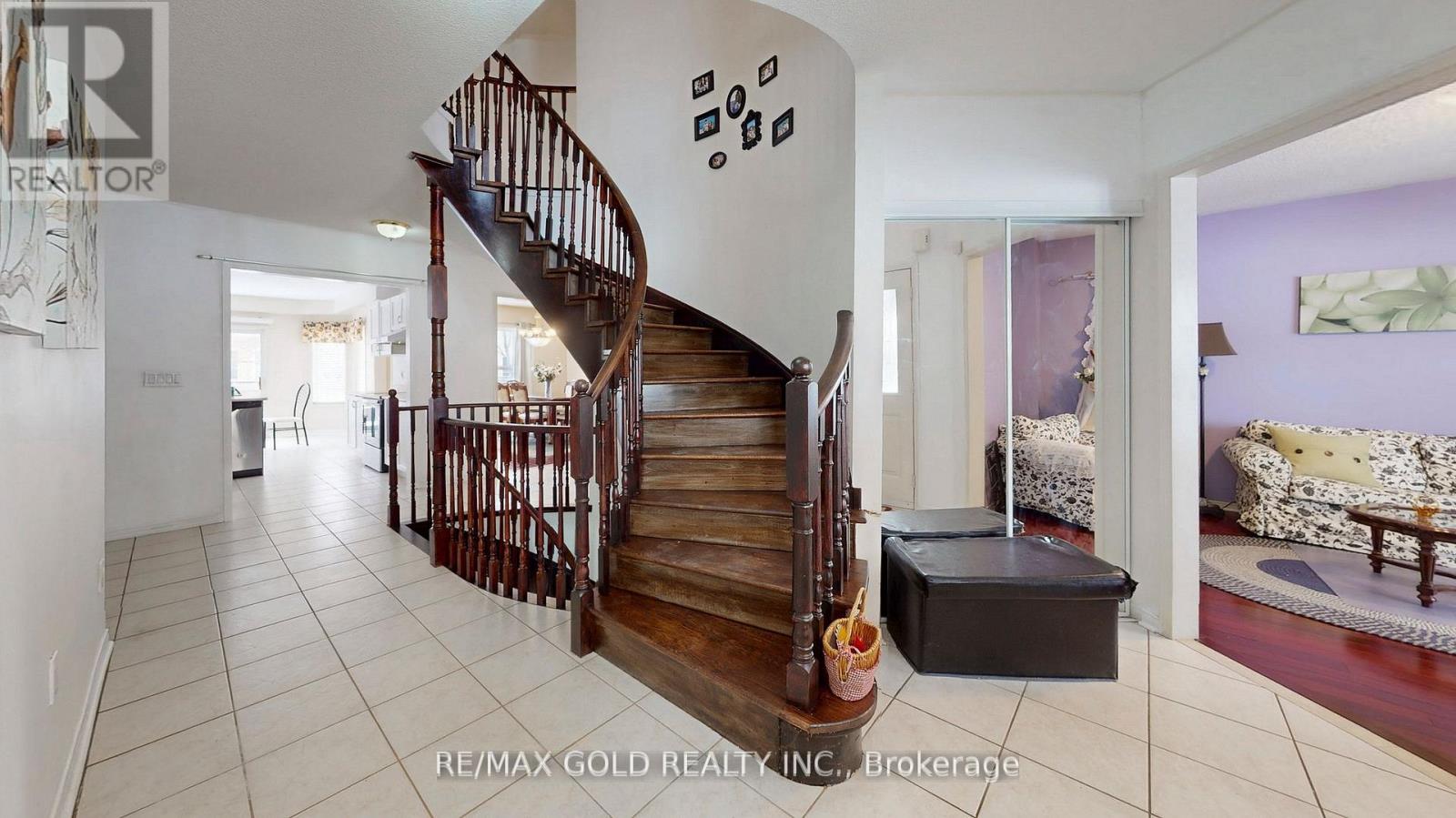 5 Sir David Place, Brampton, Ontario  L7A 2E4 - Photo 25 - W12864322