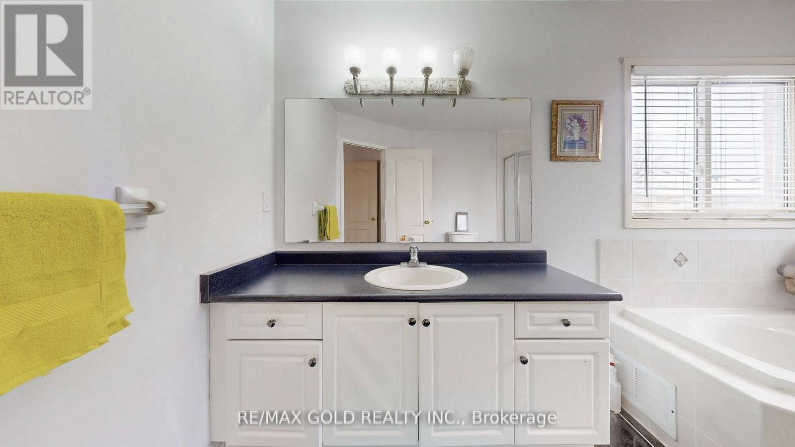 5 Sir David Place, Brampton, Ontario  L7A 2E4 - Photo 33 - W12864322