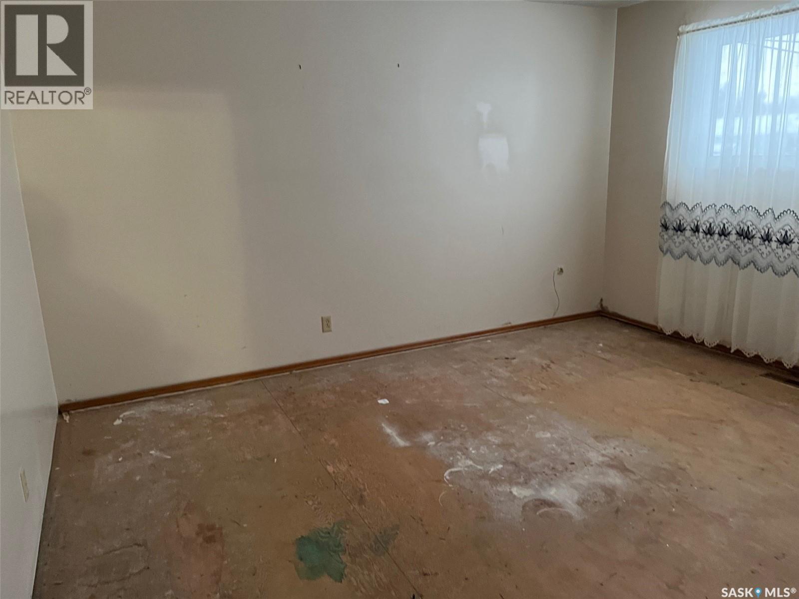 404 Central Avenue, Montmartre, Saskatchewan  S0G 3M0 - Photo 13 - SK025438