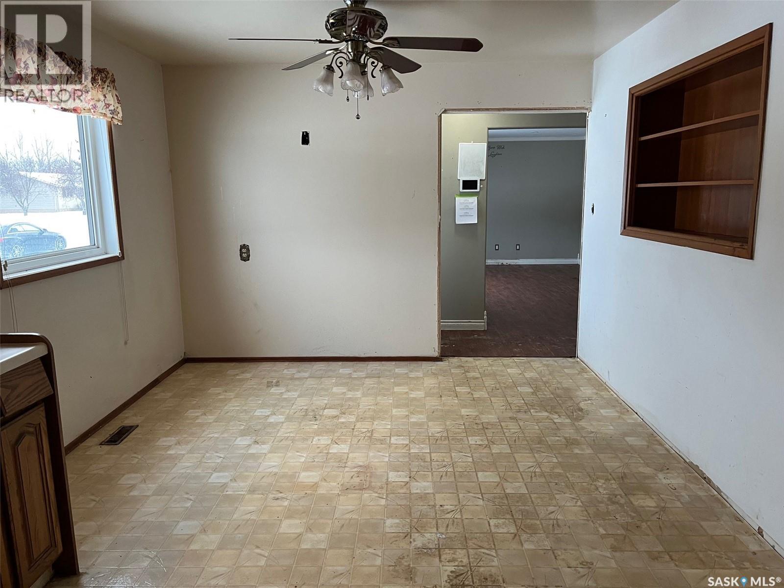 404 Central Avenue, Montmartre, Saskatchewan  S0G 3M0 - Photo 19 - SK025438