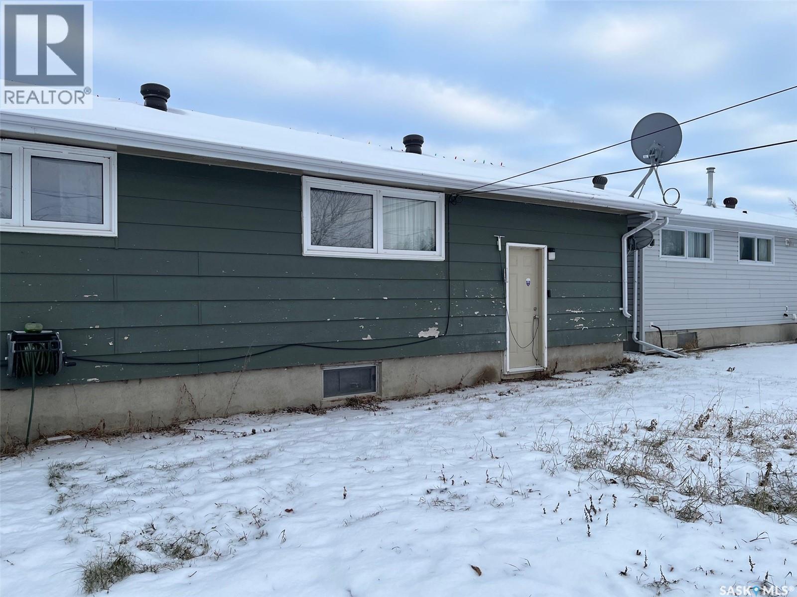 404 Central Avenue, Montmartre, Saskatchewan  S0G 3M0 - Photo 35 - SK025438