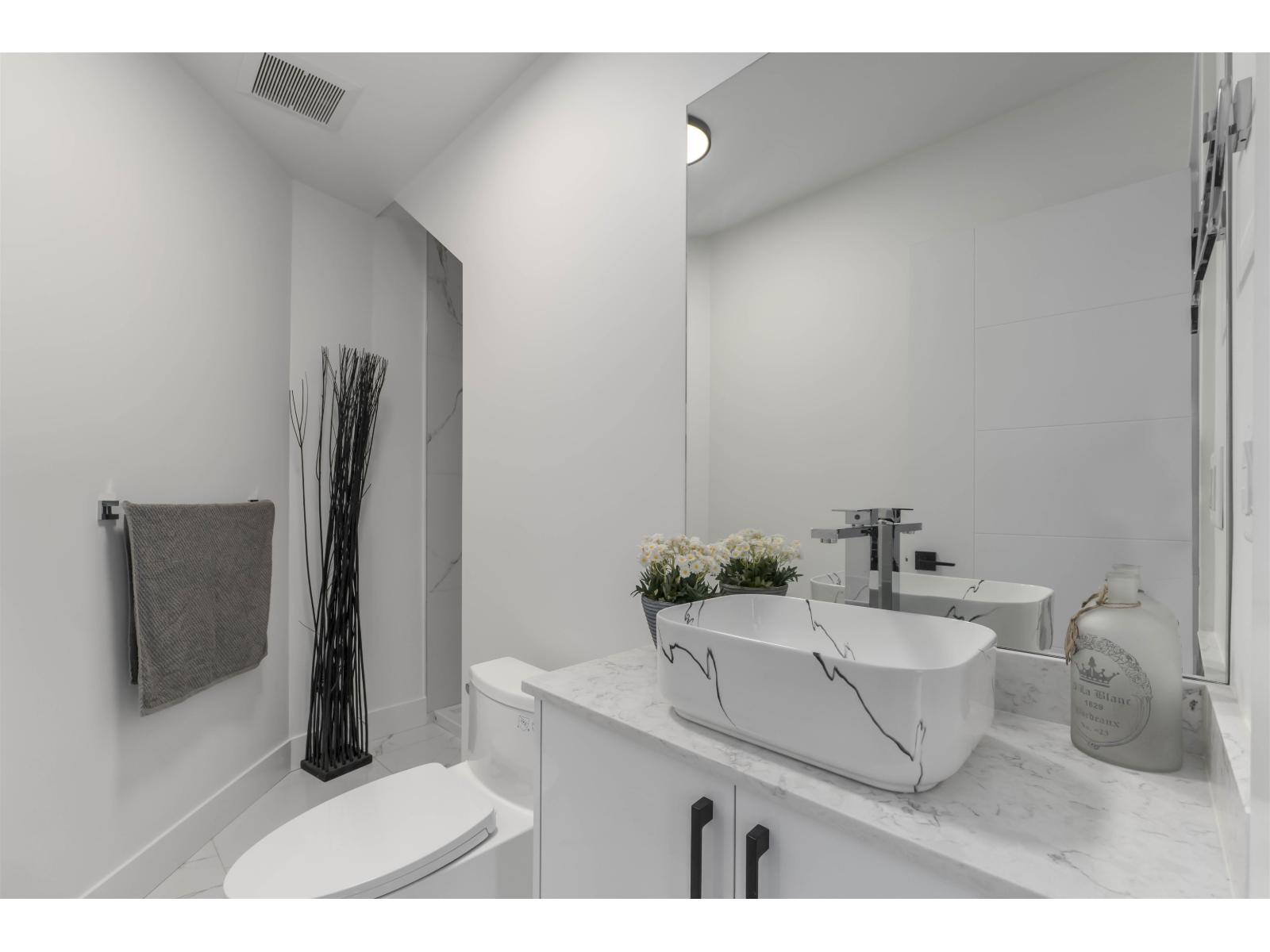 16677 16 Avenue, Surrey, British Columbia  V3S 9X7 - Photo 9 - R3097685