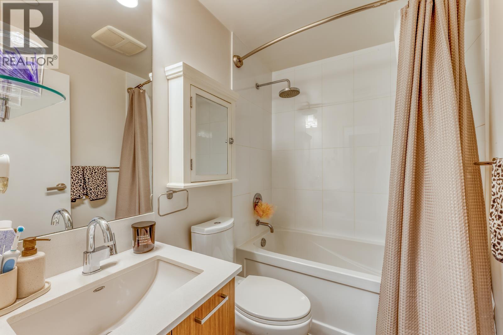 302 1182 W 16th Street, North Vancouver, British Columbia  V7P 0B3 - Photo 17 - R3097935