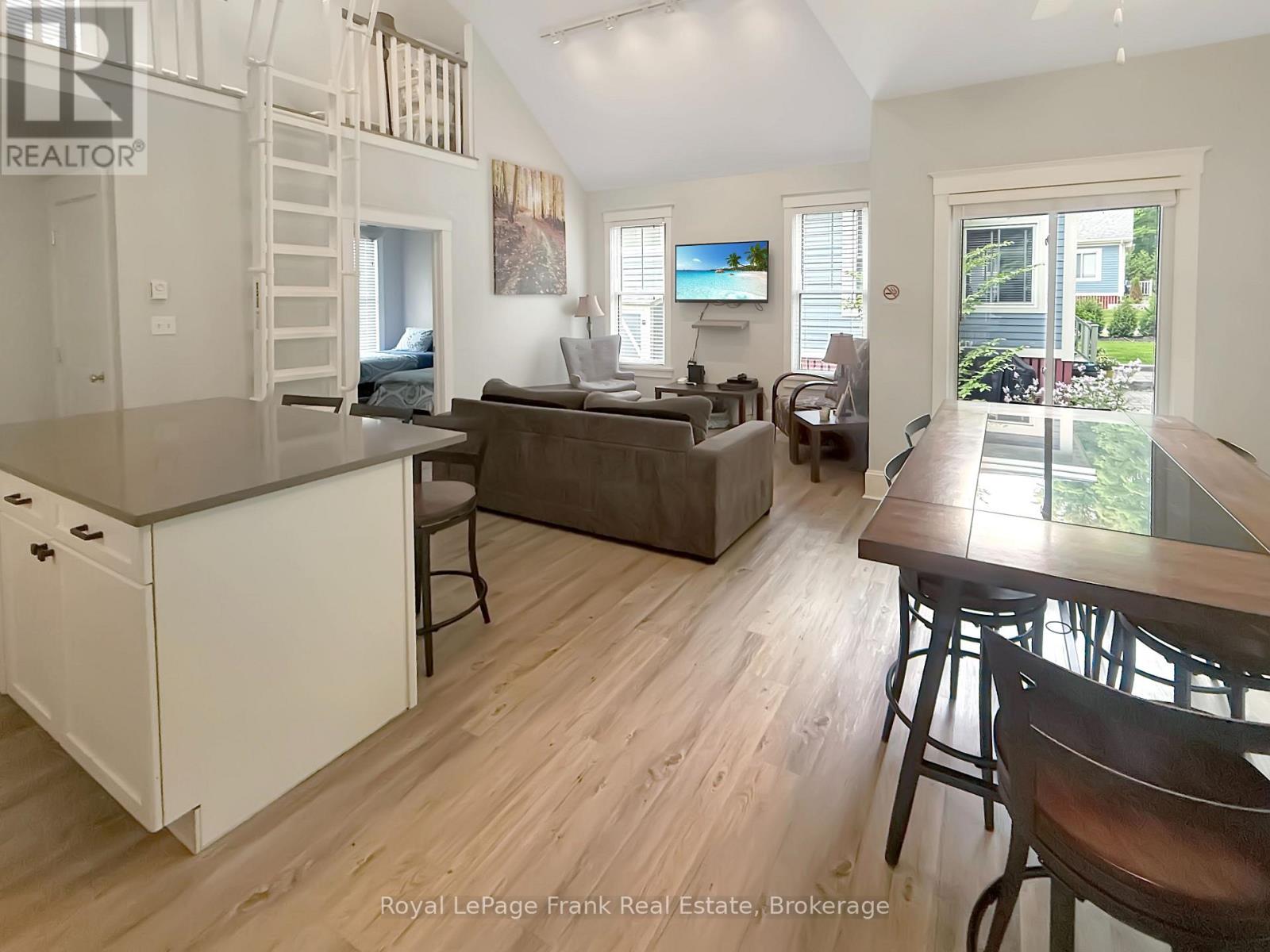 209 - 50 Hollow Lane, Prince Edward County, Ontario  K8N 4Z4 - Photo 14 - X12598896