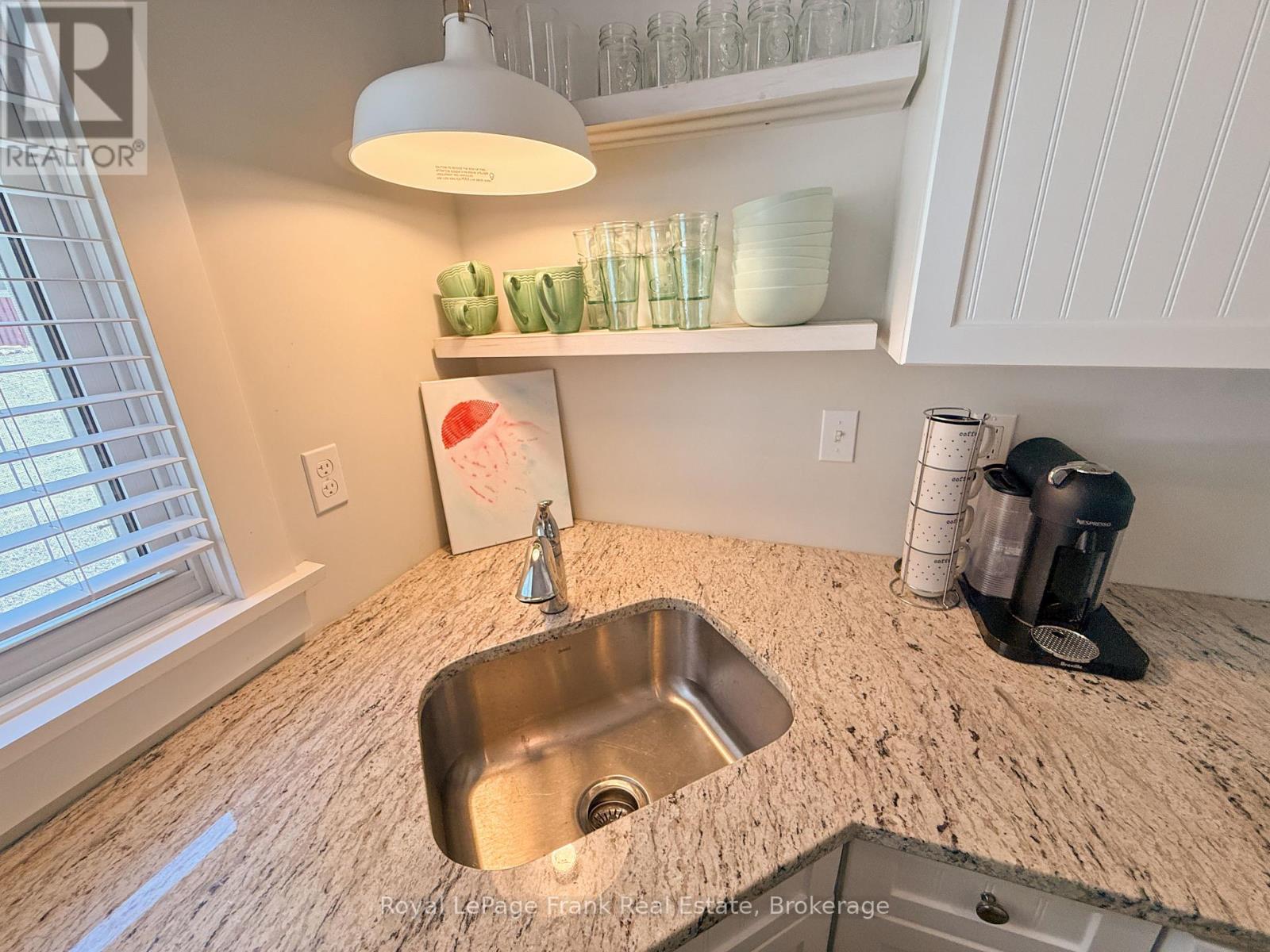 215 - 5 Hollow Lane, Prince Edward County, Ontario  K0K 1P0 - Photo 12 - X12657852