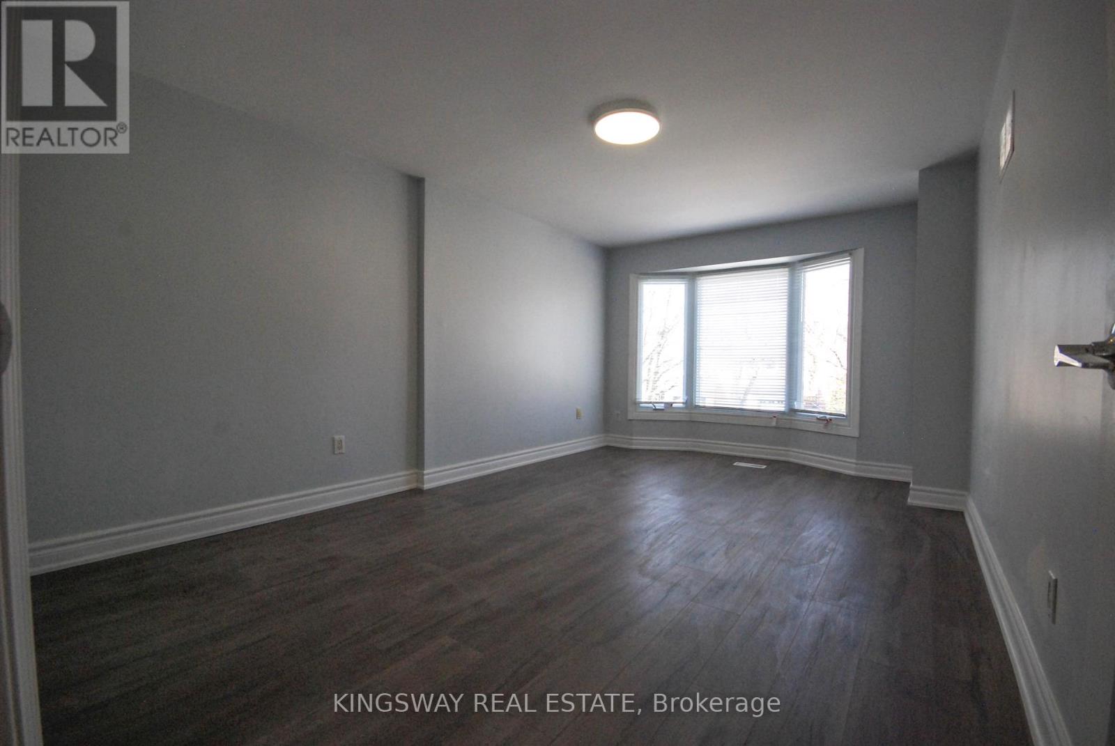 1009 Raintree Lane, Mississauga, Ontario  L5H 3Y5 - Photo 14 - W12864348