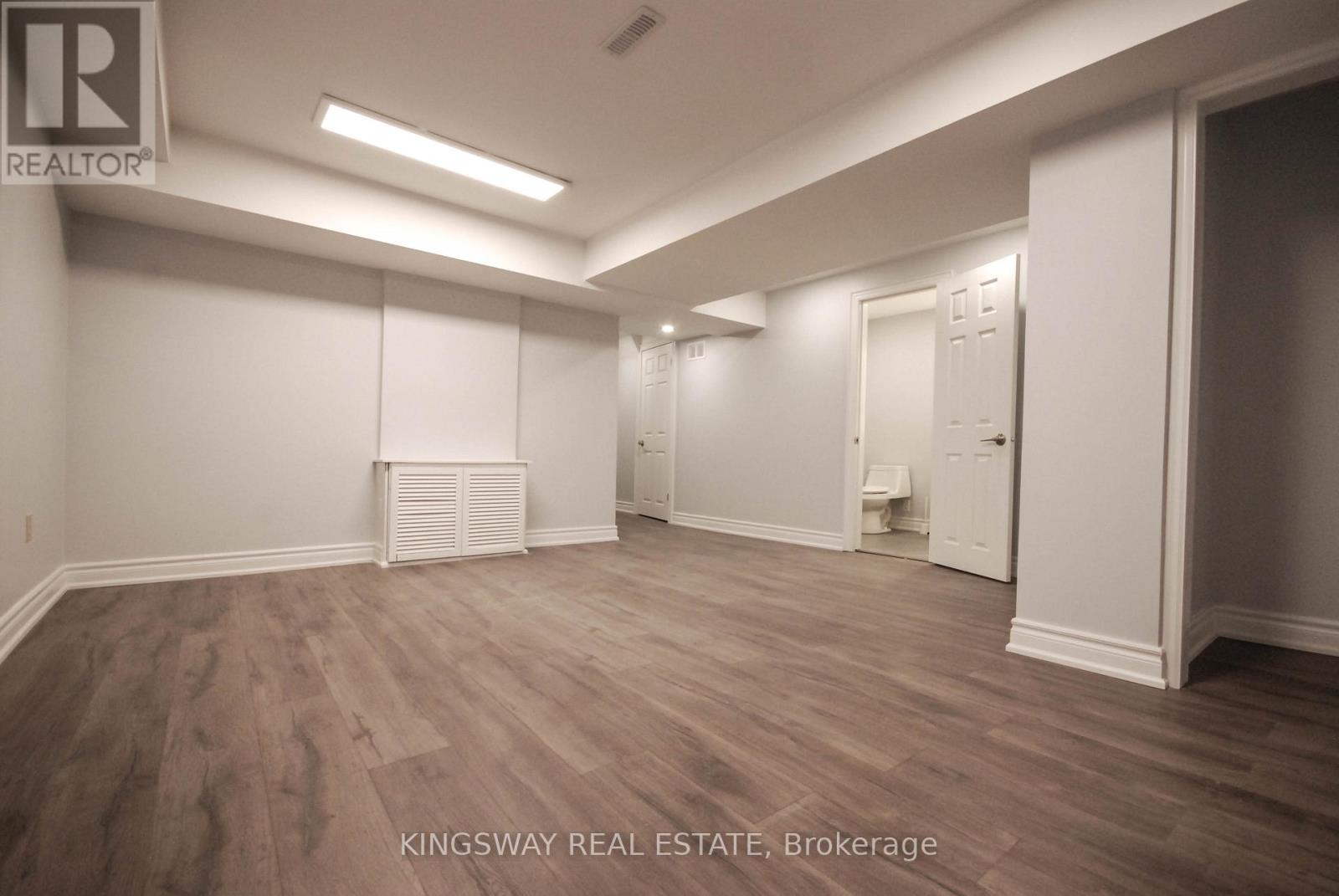 1009 Raintree Lane, Mississauga, Ontario  L5H 3Y5 - Photo 21 - W12864348