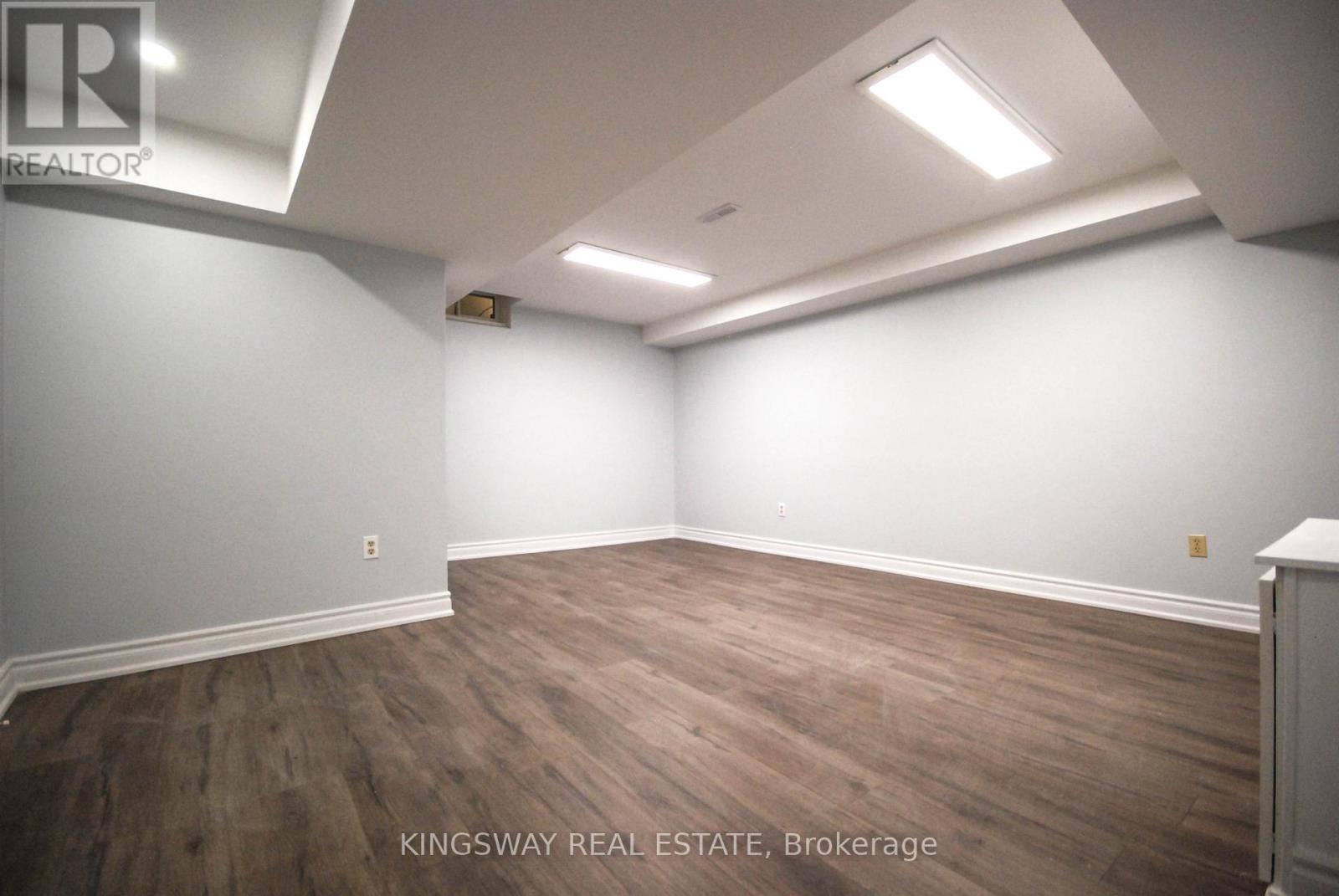 1009 Raintree Lane, Mississauga, Ontario  L5H 3Y5 - Photo 22 - W12864348