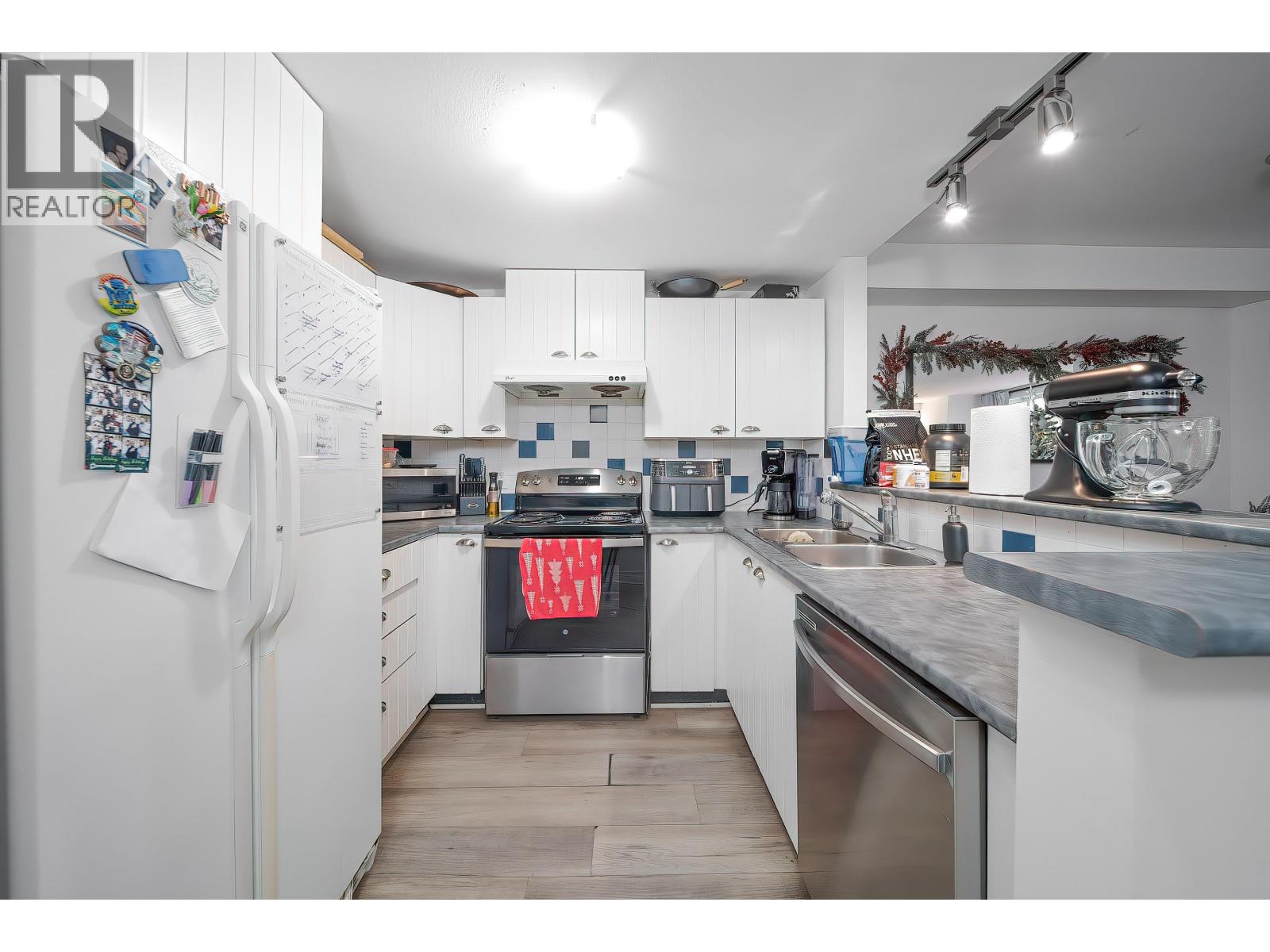 7313 Magnolia Terrace, Burnaby, British Columbia  V5E 4N3 - Photo 12 - R3097924