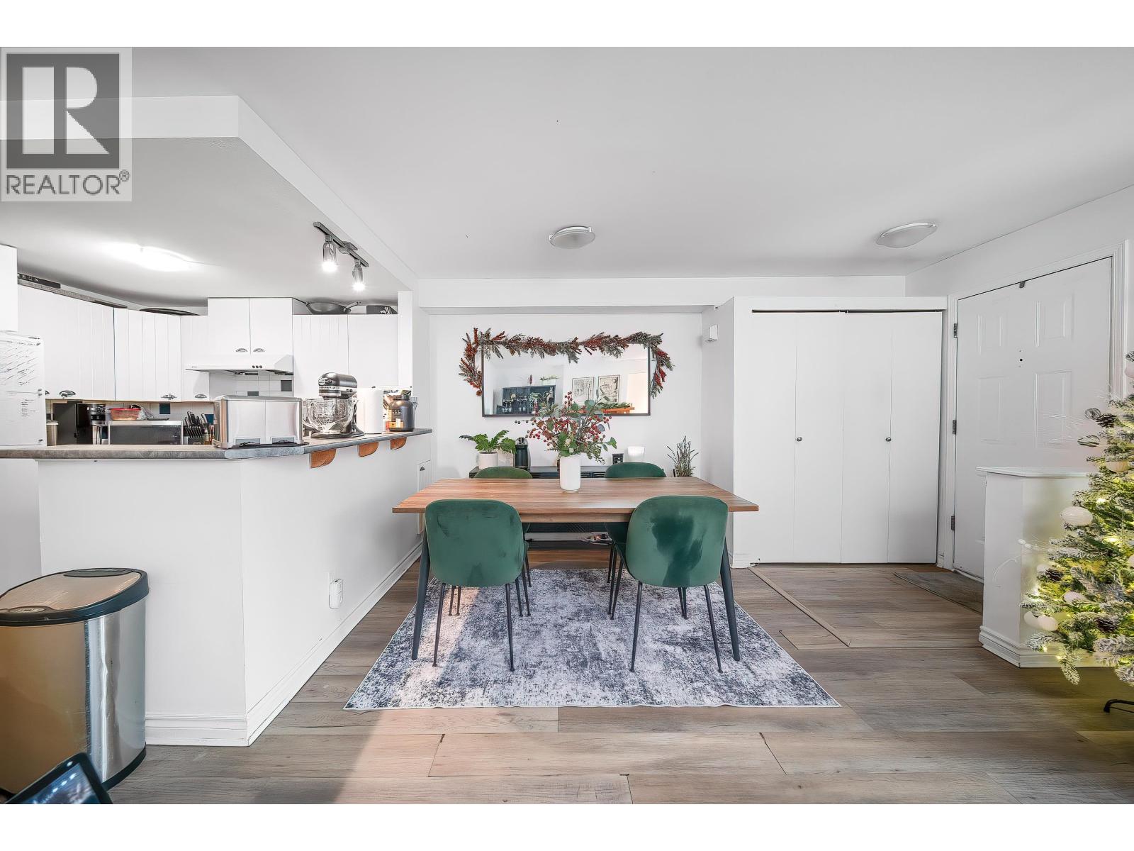 7313 Magnolia Terrace, Burnaby, British Columbia  V5E 4N3 - Photo 9 - R3097924