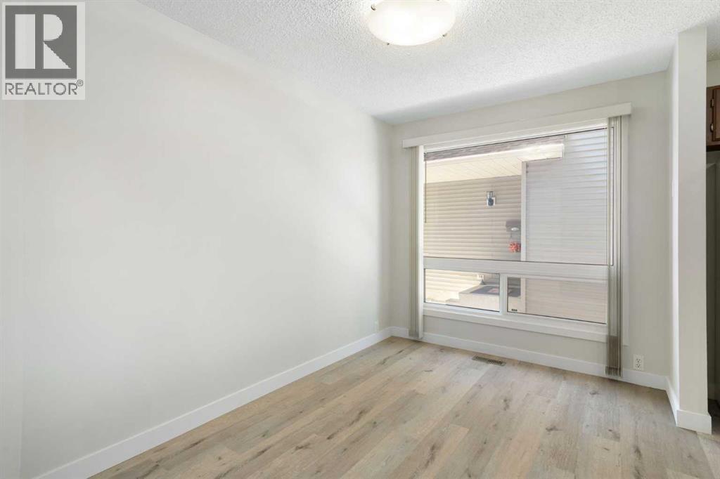 35 Shawmeadows Close Sw, Calgary, Alberta  T2Y 1A5 - Photo 5 - A2290022