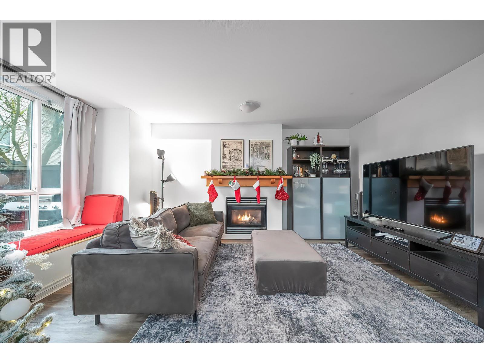 7313 Magnolia Terrace, Burnaby, British Columbia  V5E 4N3 - Photo 2 - R3097924