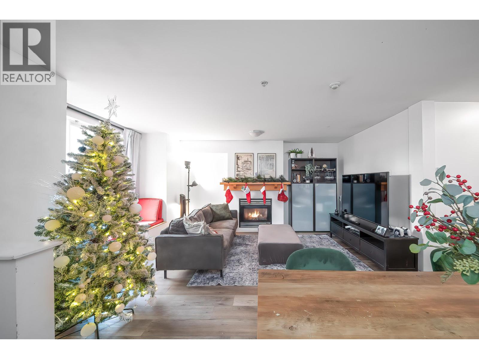 7313 Magnolia Terrace, Burnaby, British Columbia  V5E 4N3 - Photo 3 - R3097924