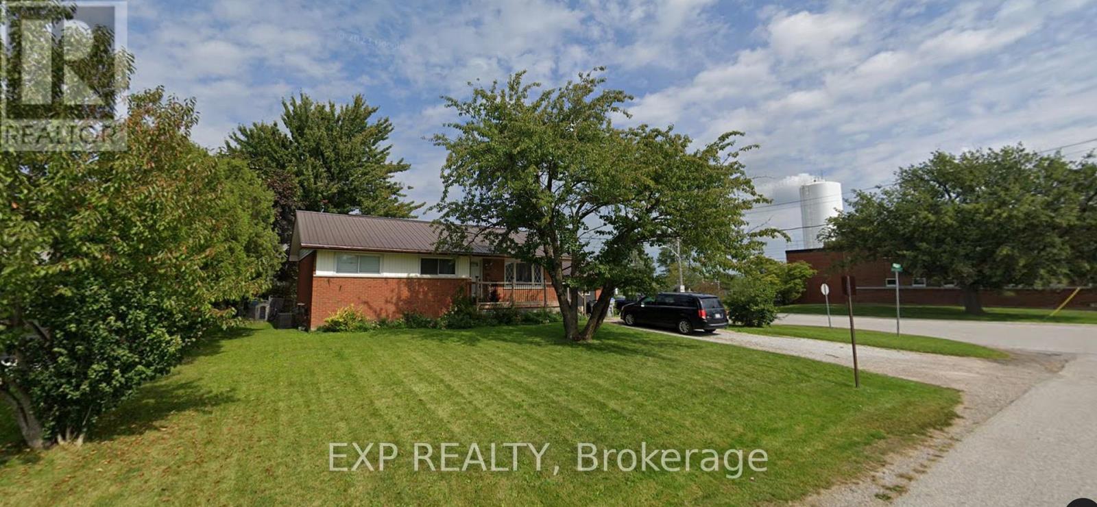 597 Gold Street, Warwick, Ontario  N0M 2S0 - Photo 7 - X12864380