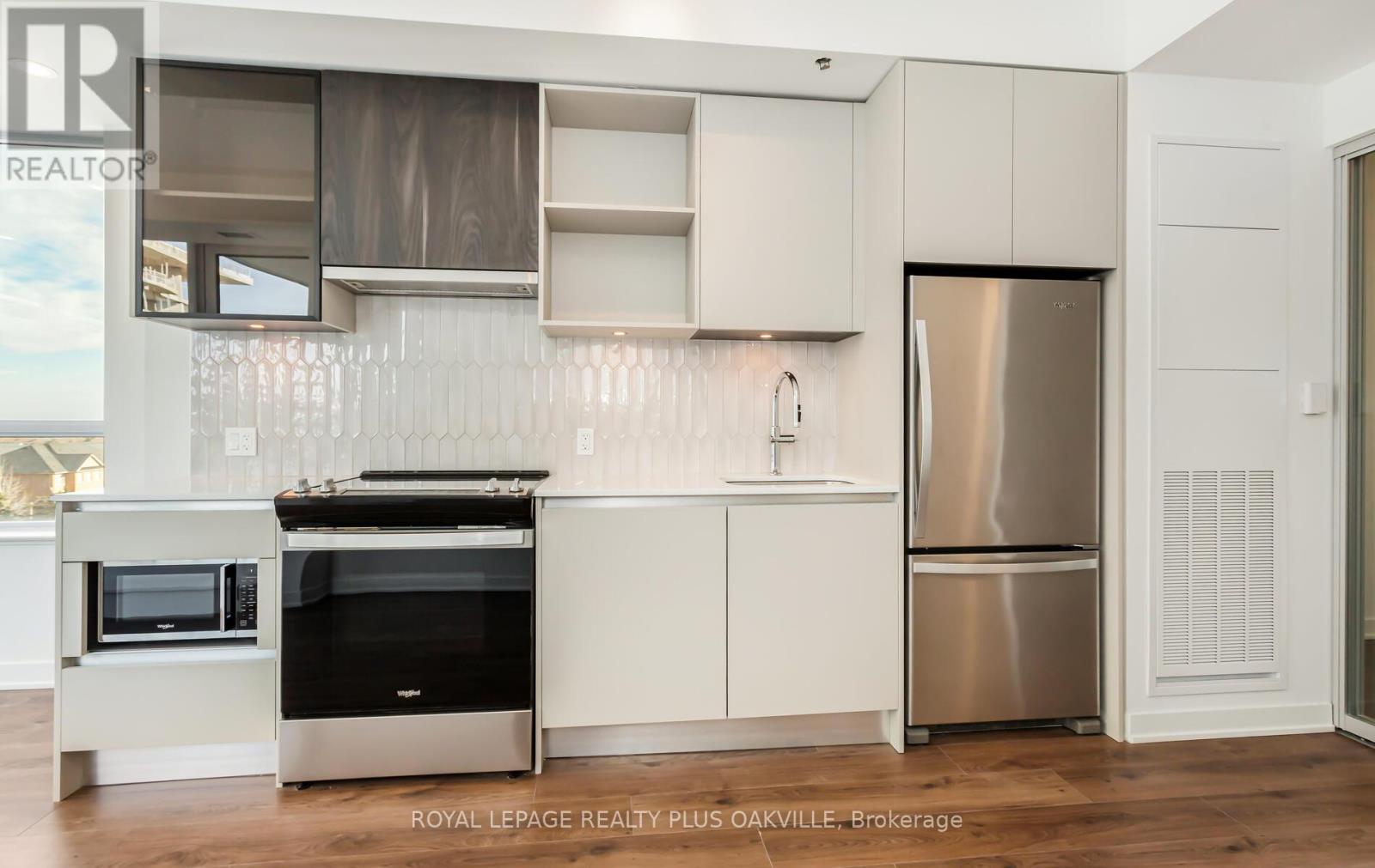 425 - 405 Dundas Street, Oakville, Ontario  L6M 5P9 - Photo 19 - W12864330