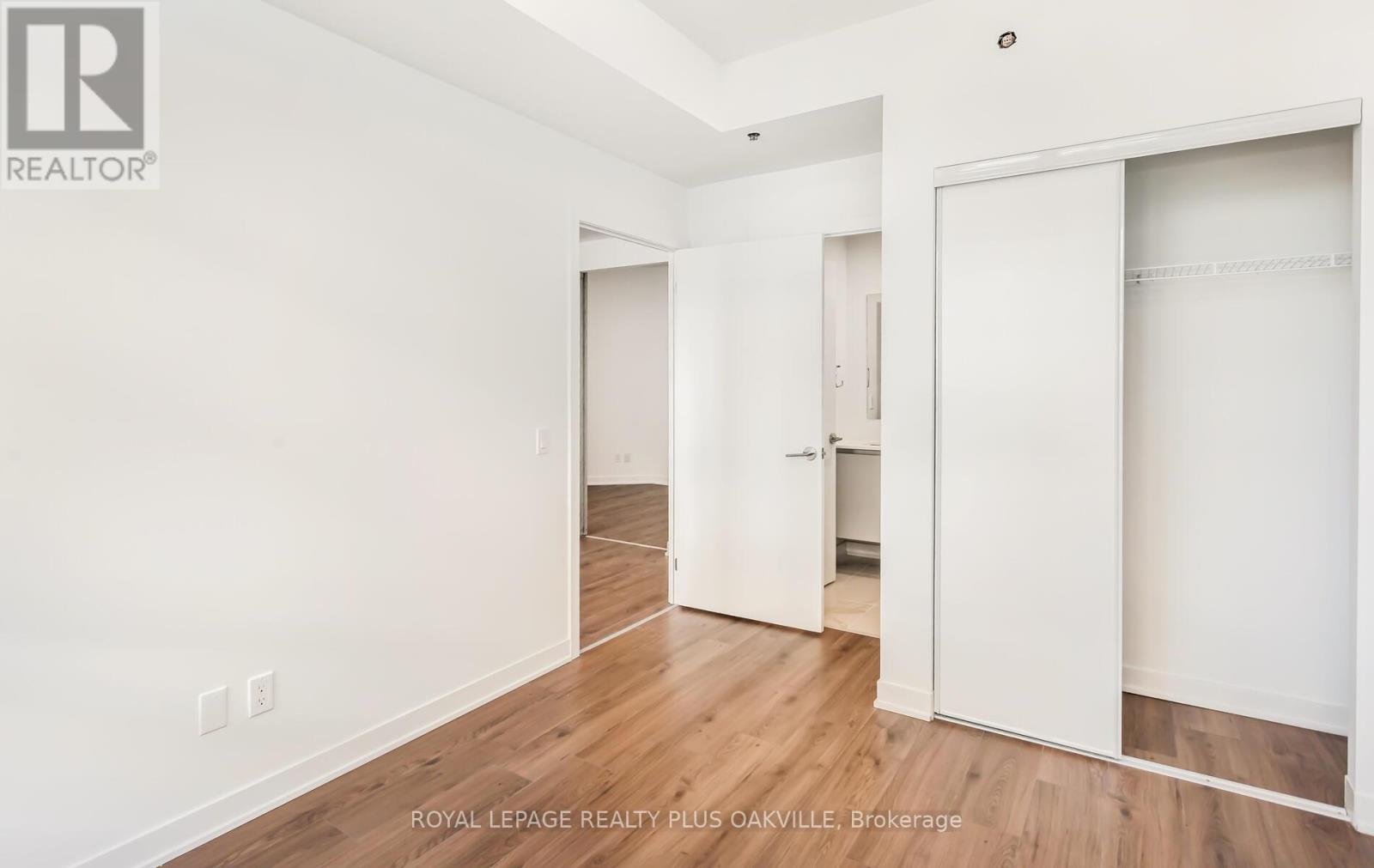 425 - 405 Dundas Street, Oakville, Ontario  L6M 5P9 - Photo 30 - W12864330