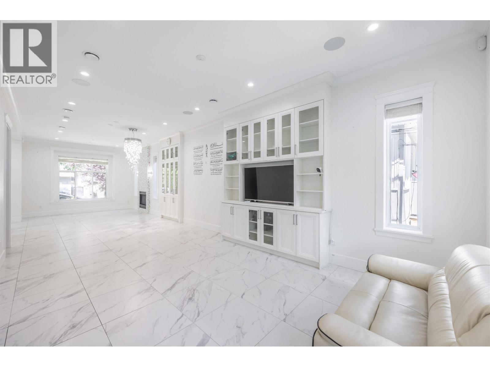 172 Ontario Place, Vancouver, British Columbia  V5W 1S2 - Photo 4 - R3097919