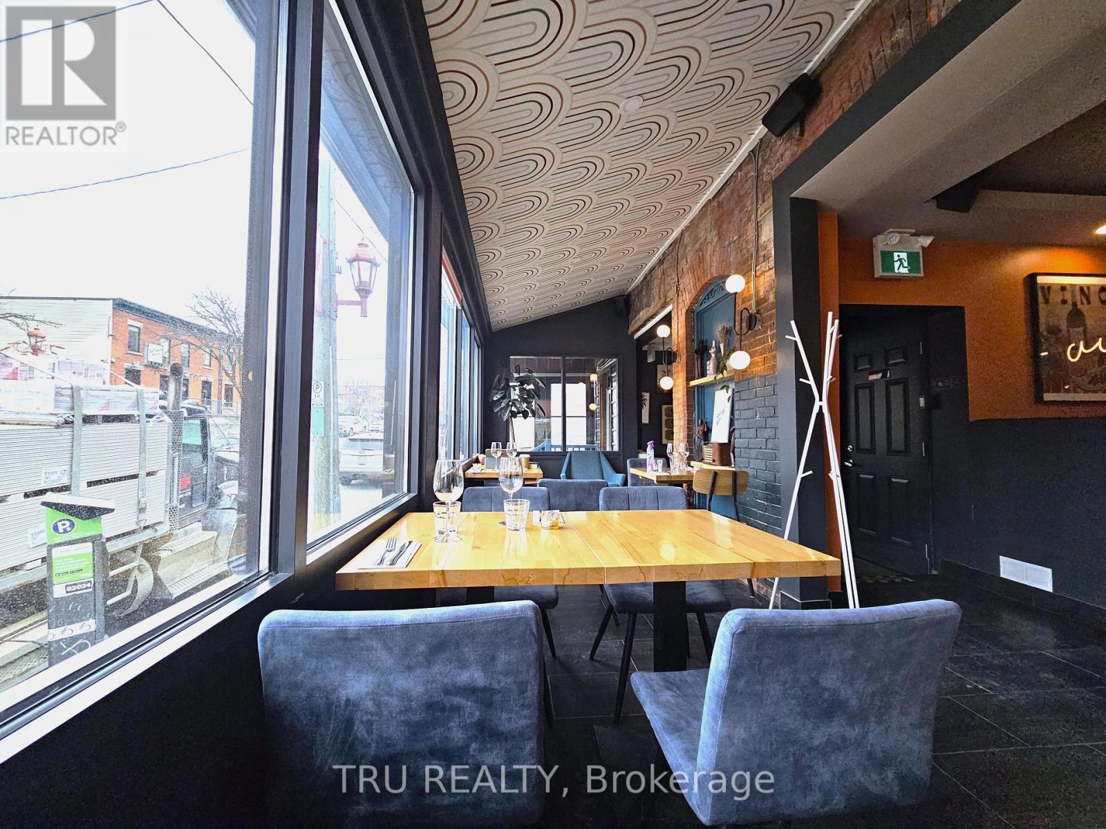 826 Somerset Street W, Ottawa, Ontario  K1S 4N2 - Photo 10 - X12864388