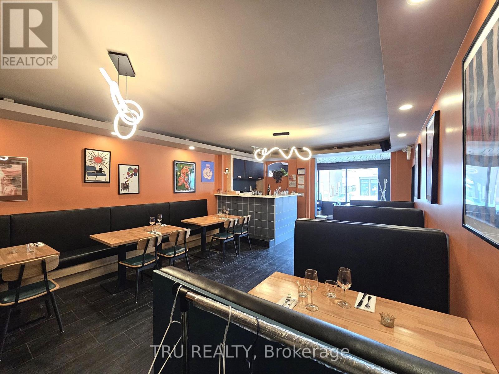 826 Somerset Street W, Ottawa, Ontario  K1S 4N2 - Photo 11 - X12864388