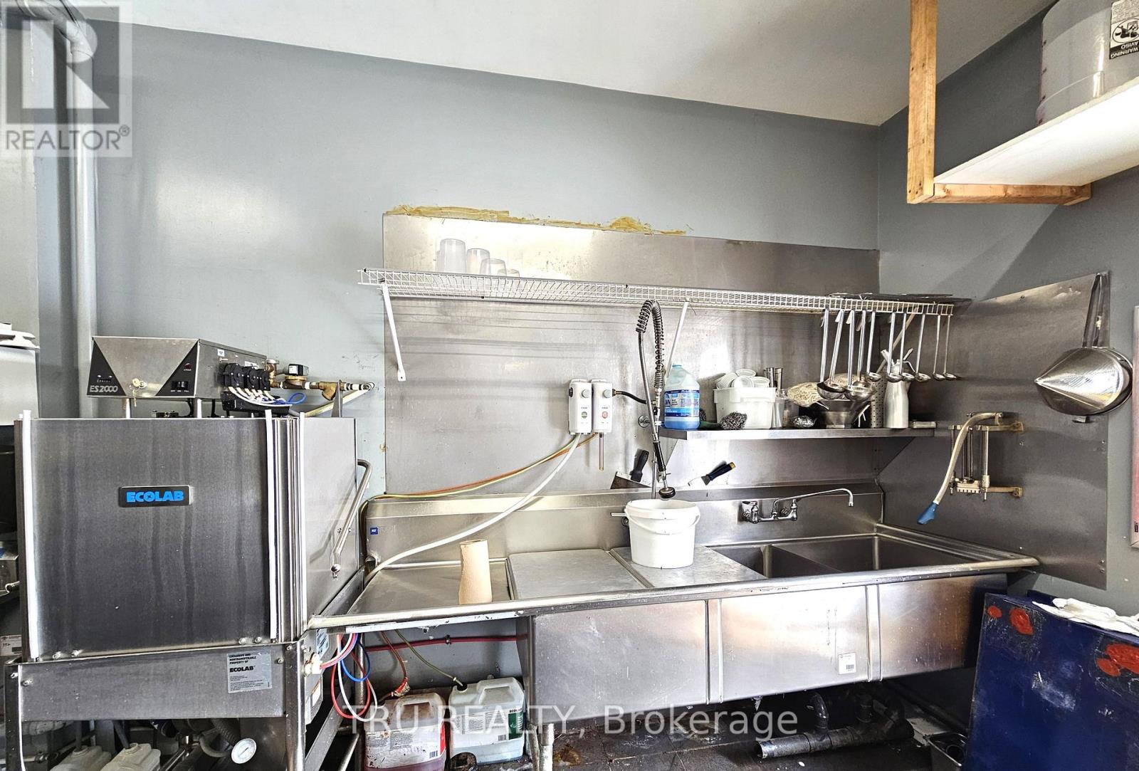 826 Somerset Street W, Ottawa, Ontario  K1S 4N2 - Photo 32 - X12864388