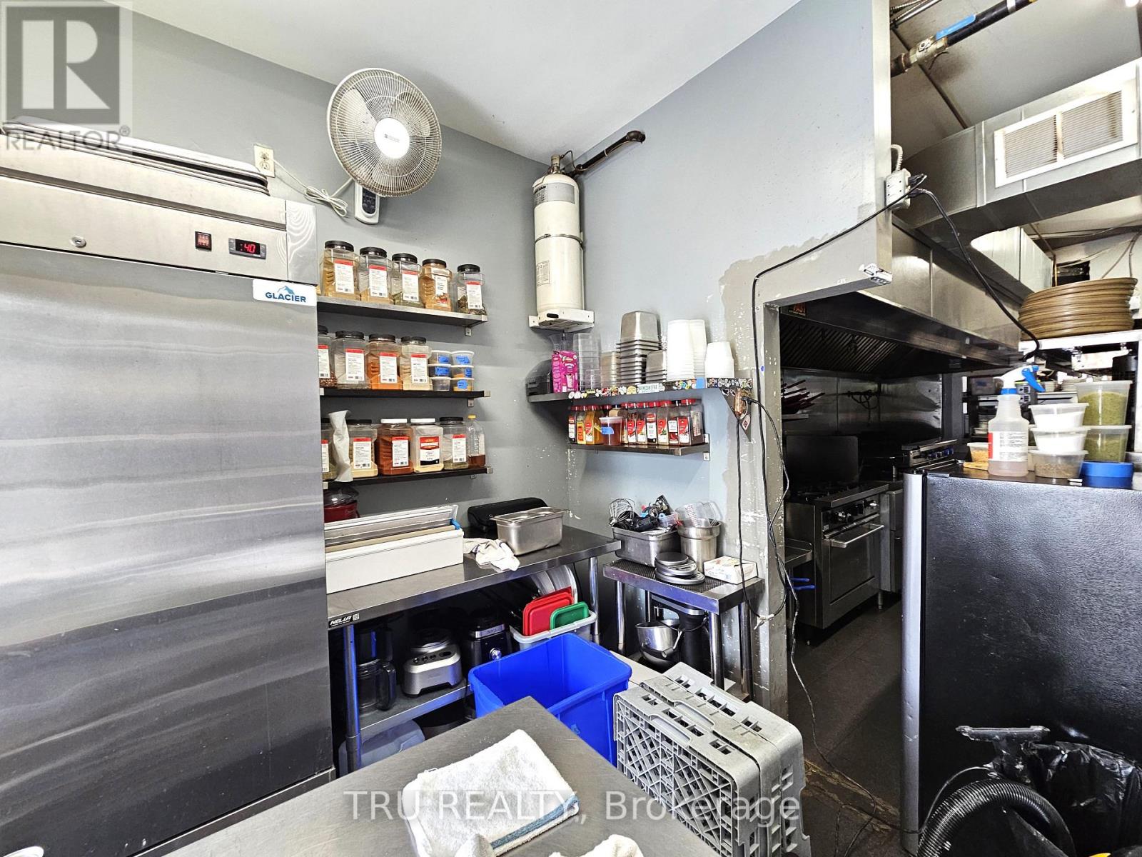 826 Somerset Street W, Ottawa, Ontario  K1S 4N2 - Photo 33 - X12864388