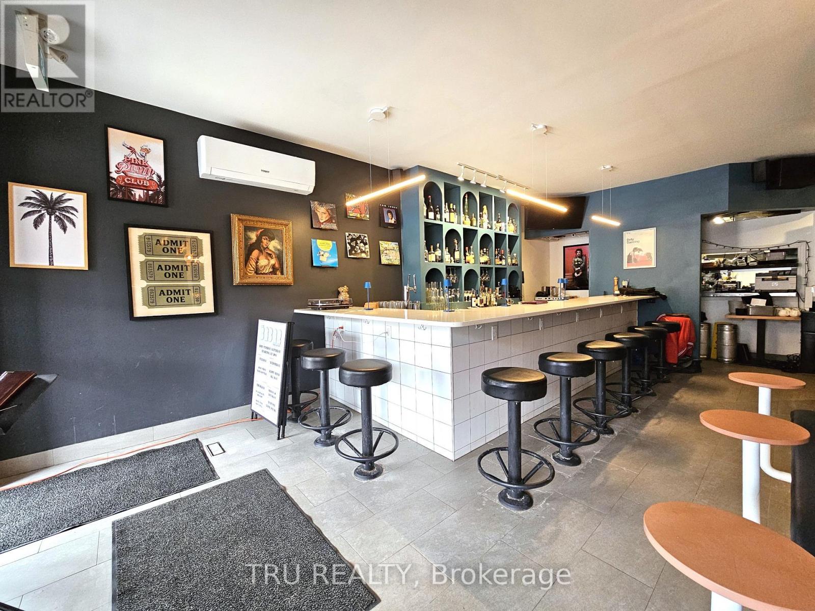 826 Somerset Street W, Ottawa, Ontario  K1S 4N2 - Photo 5 - X12864388