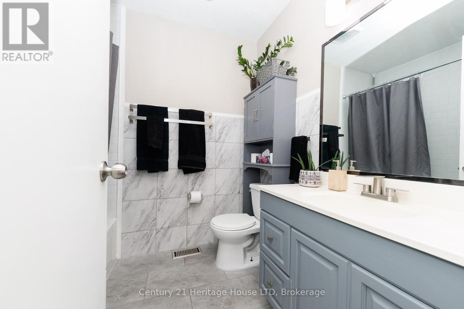 6937 Dolphin Street, Niagara Falls, Ontario  L2E 6Y8 - Photo 20 - X12864422