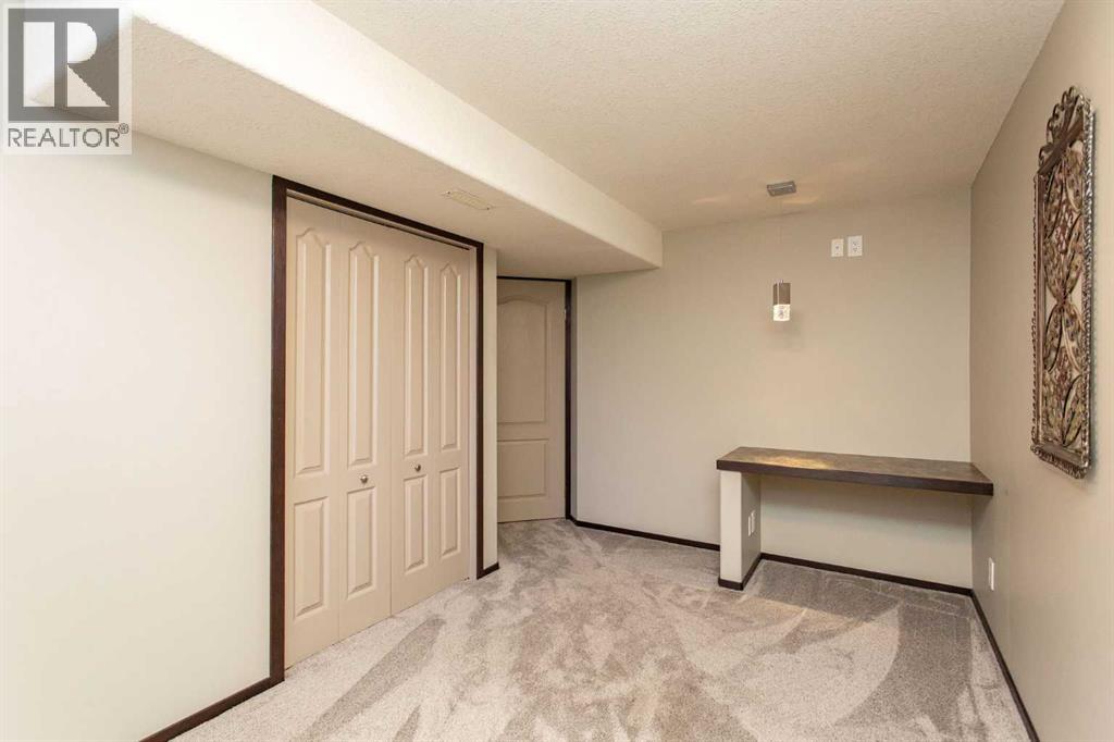 150 Robinson Avenue, Penhold, Alberta  T0M 1R0 - Photo 30 - A2287725