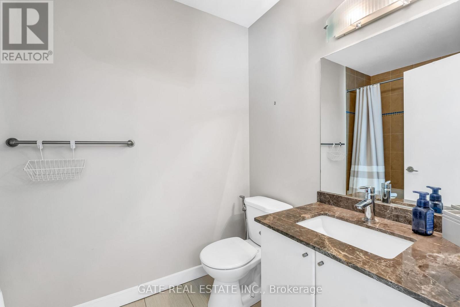 1809 - 18 Harbour Street, Toronto, Ontario  M5J 2Z6 - Photo 11 - C12864398