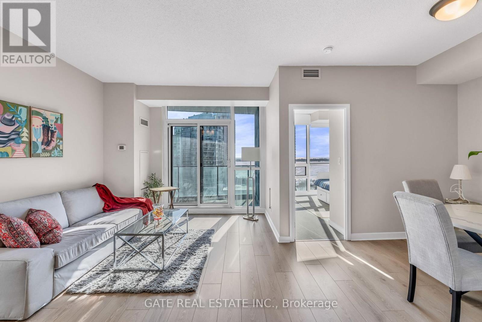 1809 - 18 Harbour Street, Toronto, Ontario  M5J 2Z6 - Photo 12 - C12864398