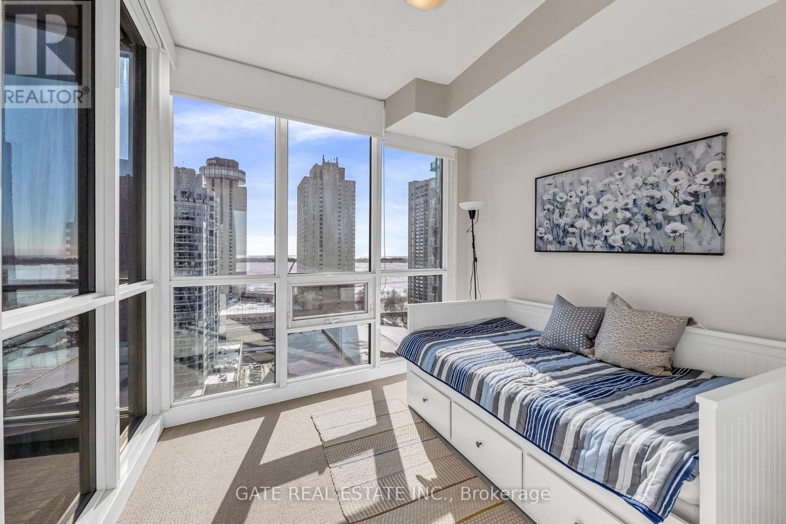 1809 - 18 Harbour Street, Toronto, Ontario  M5J 2Z6 - Photo 21 - C12864398