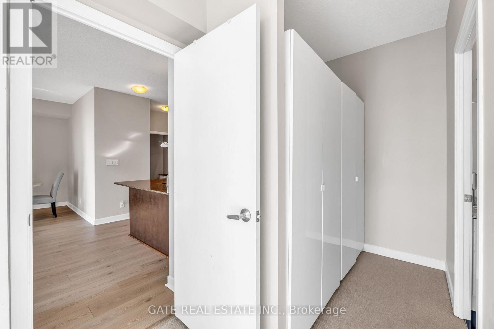 1809 - 18 Harbour Street, Toronto, Ontario  M5J 2Z6 - Photo 26 - C12864398