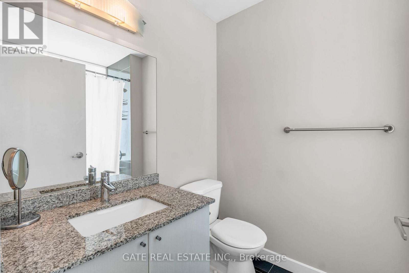 1809 - 18 Harbour Street, Toronto, Ontario  M5J 2Z6 - Photo 27 - C12864398