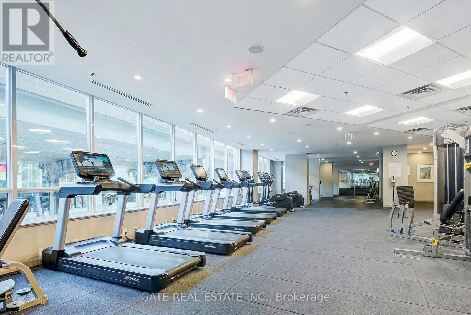 1809 - 18 Harbour Street, Toronto, Ontario  M5J 2Z6 - Photo 37 - C12864398