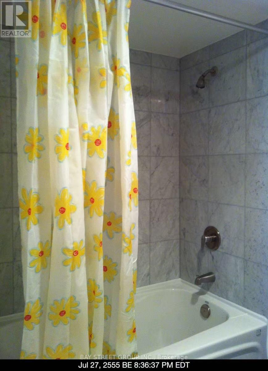 1502 - 18 Harrison Garden Boulevard, Toronto, Ontario  M2N 7J7 - Photo 10 - C12864400