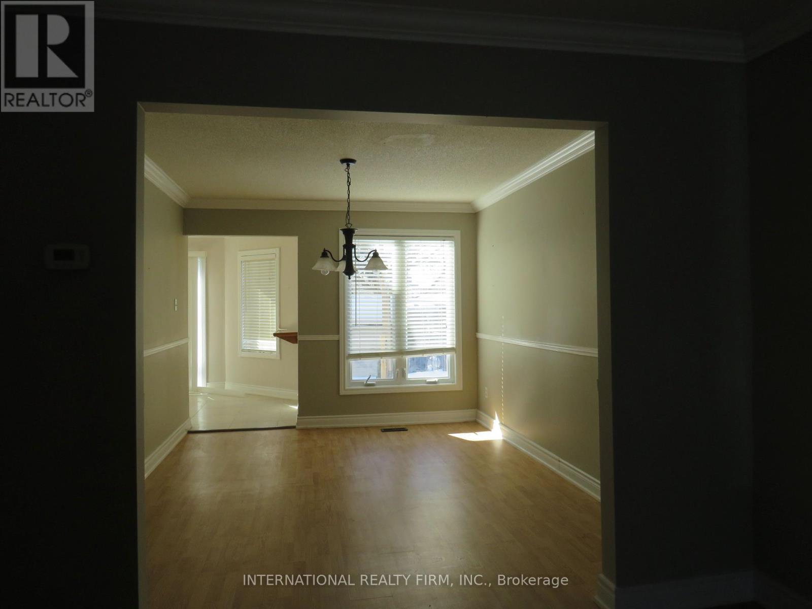 824 Crowells Street, Oshawa, Ontario  L1K 1X3 - Photo 3 - E12864416