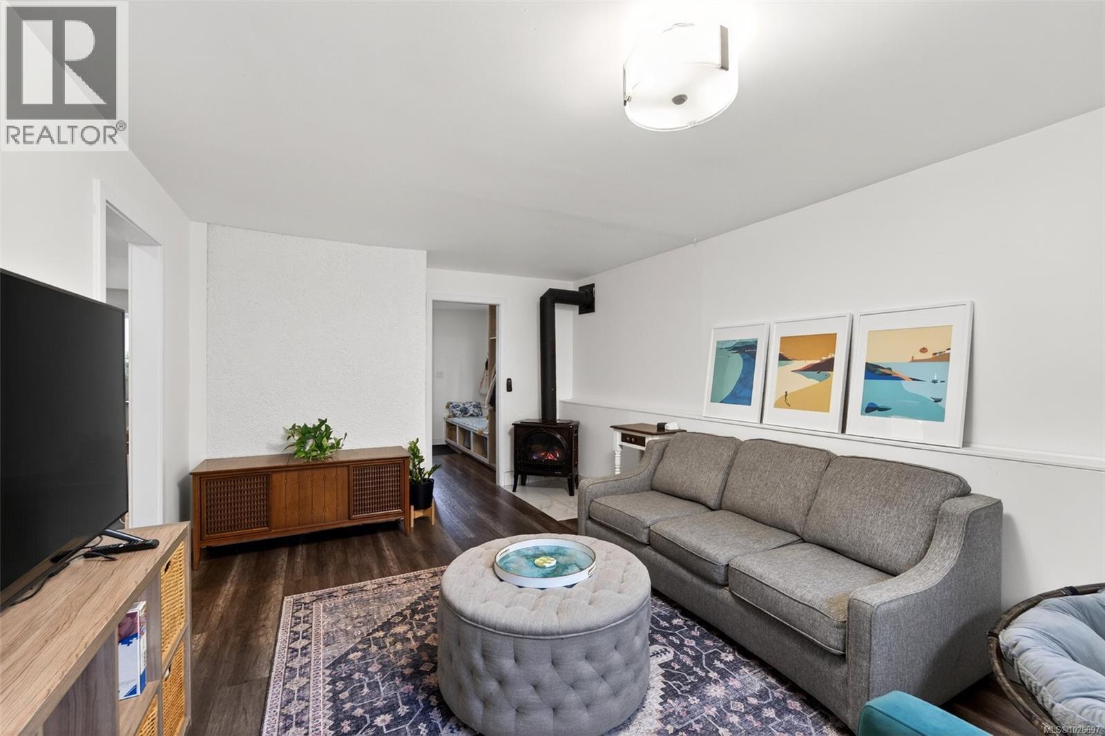 3905 Grange Rd, Saanich, British Columbia  V8Z 4T6 - Photo 19 - 1026697