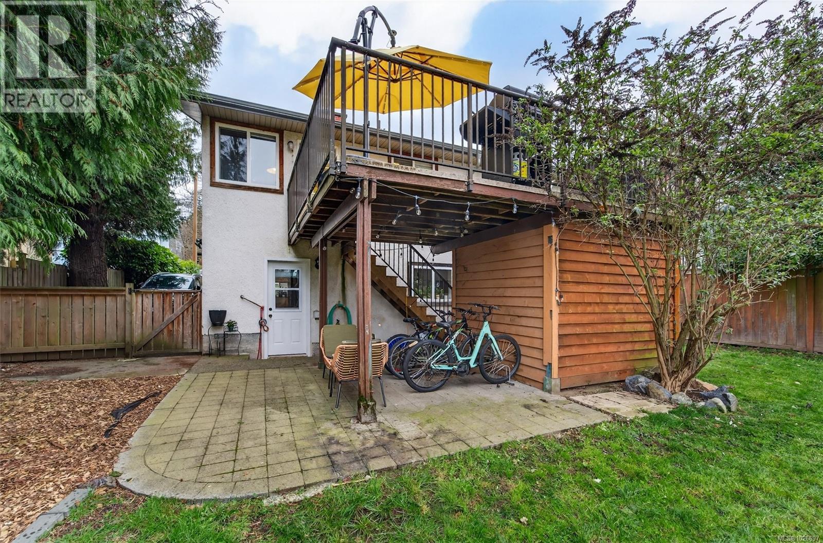 3905 Grange Rd, Saanich, British Columbia  V8Z 4T6 - Photo 28 - 1026697