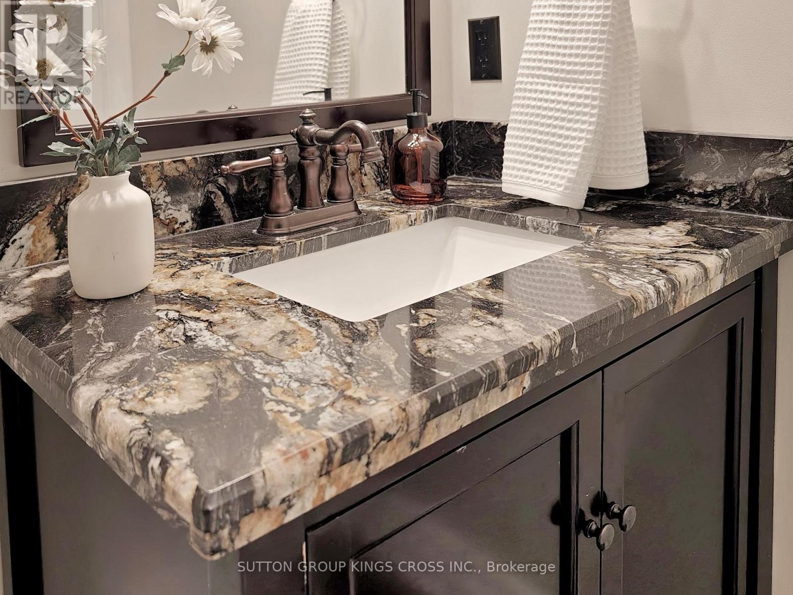 2730 Hammond Road, Mississauga, Ontario  L5K 2M3 - Photo 16 - W12864390