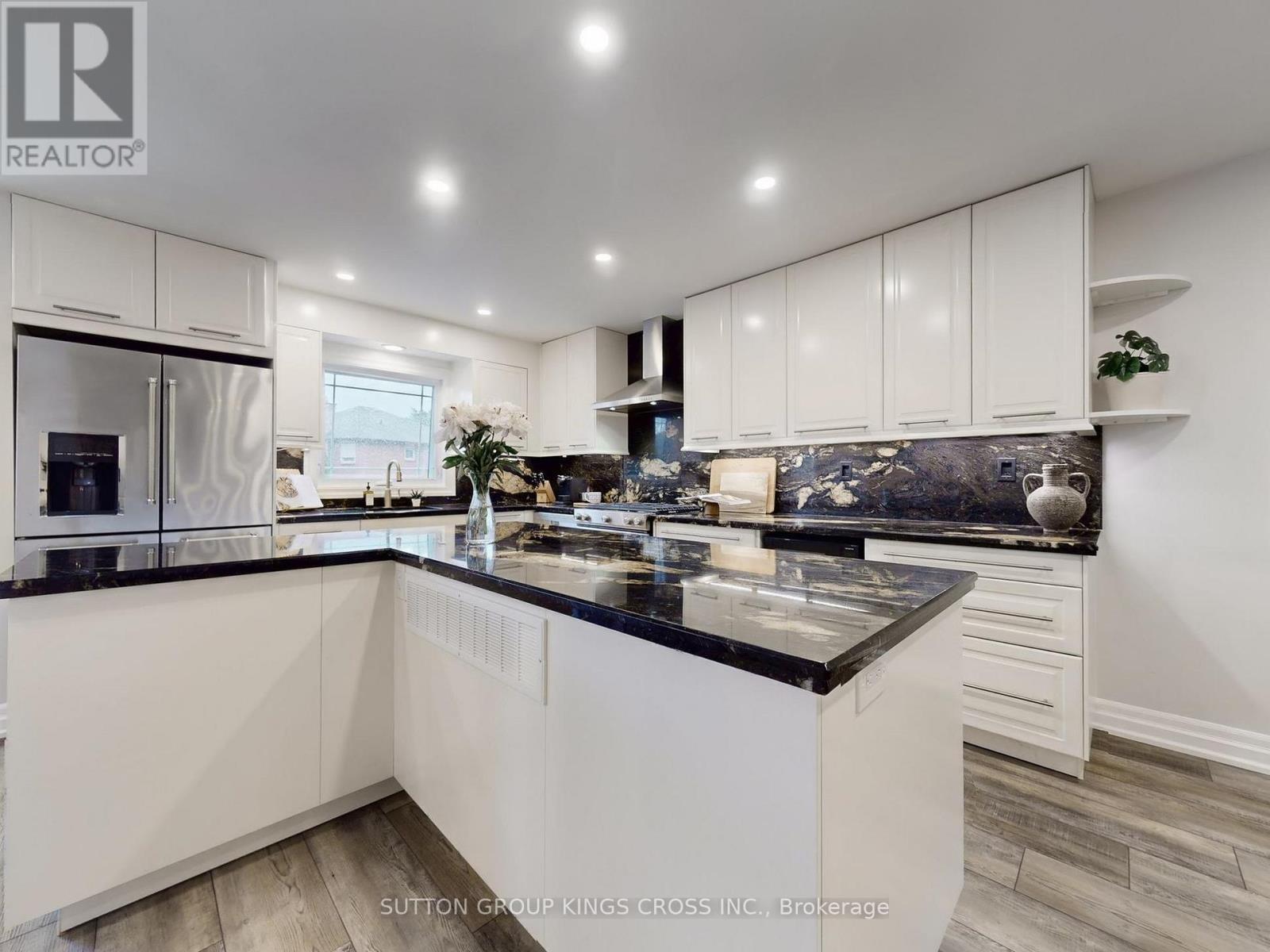 2730 Hammond Road, Mississauga, Ontario  L5K 2M3 - Photo 6 - W12864390