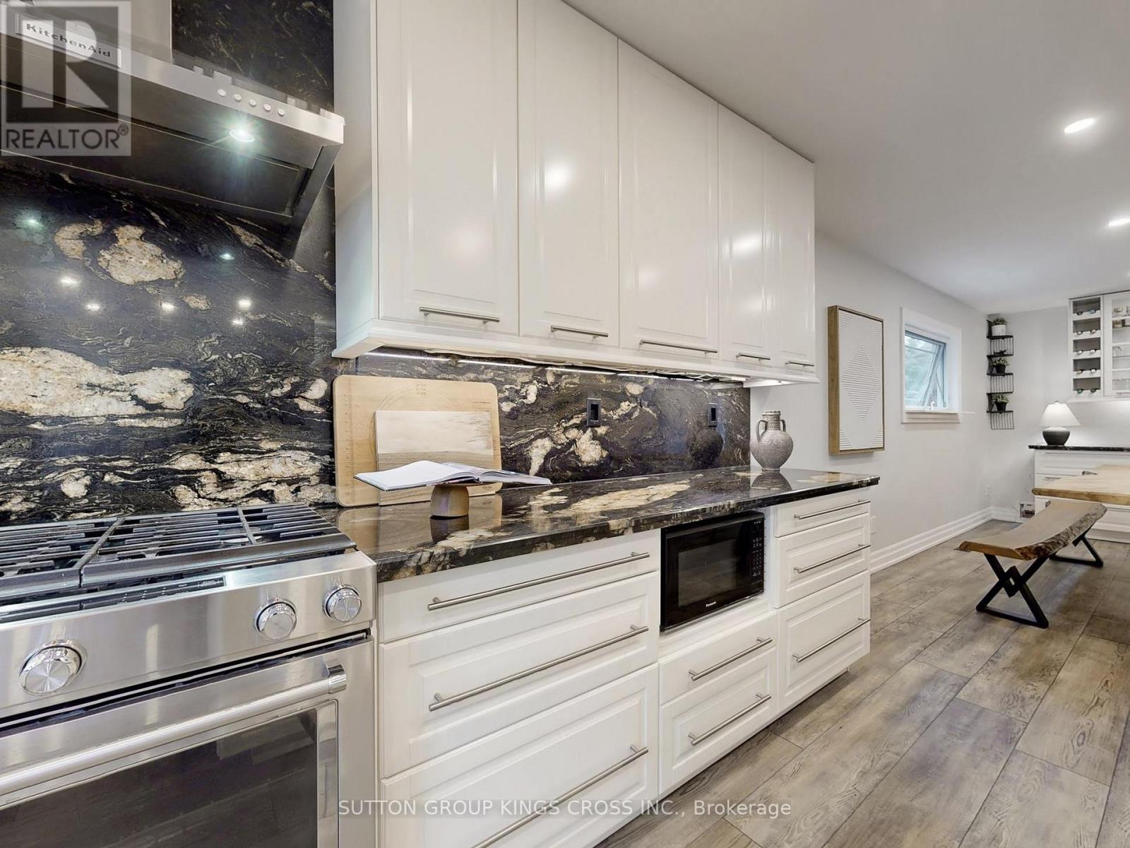 2730 Hammond Road, Mississauga, Ontario  L5K 2M3 - Photo 9 - W12864390