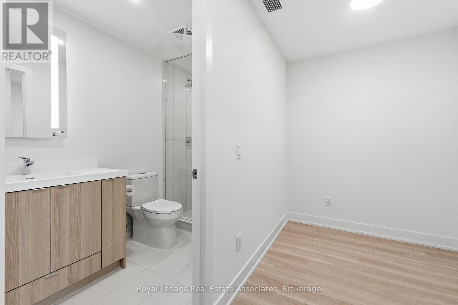 313 - 25 Cordova Avenue, Toronto, Ontario  M9A 0E5 - Photo 7 - W12864432