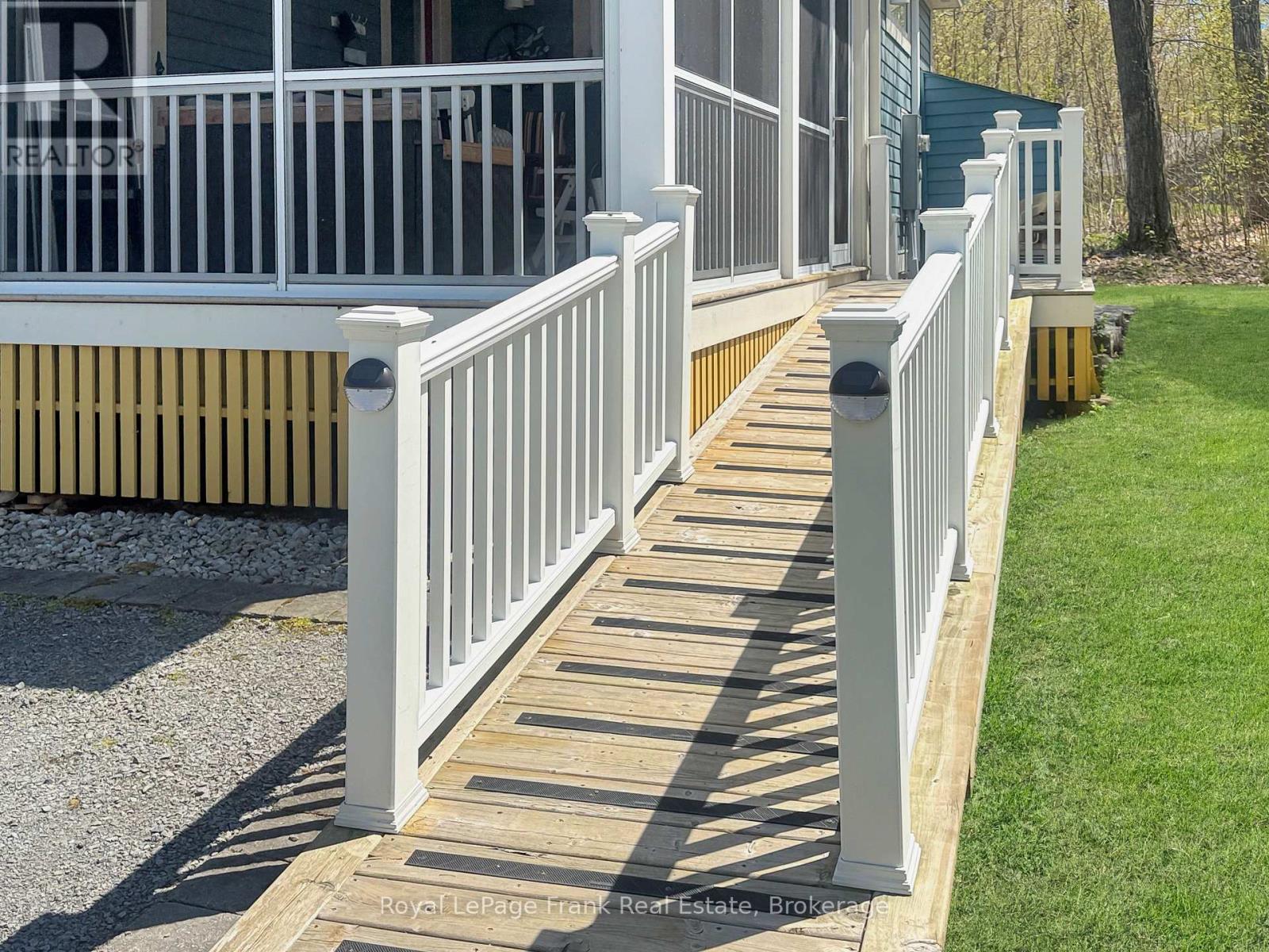 174 - 19 Farm View Lane, Prince Edward County, Ontario  K0K 1P0 - Photo 3 - X12499306