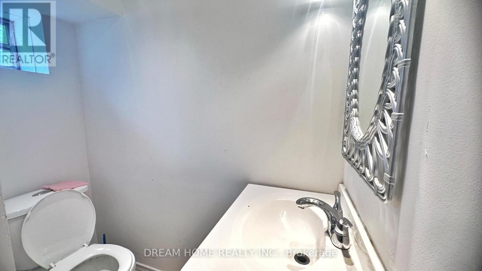 Bm Unit#b - 83 Cornwallis Drive, Toronto, Ontario  M1P 1H6 - Photo 7 - E12861478